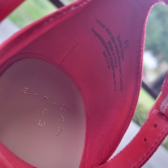 A New Day red faux suede ruffled heels - Picture 7 of 7